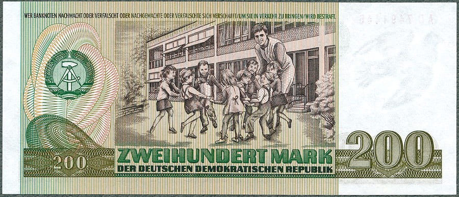 DDR200_85R.jpg
