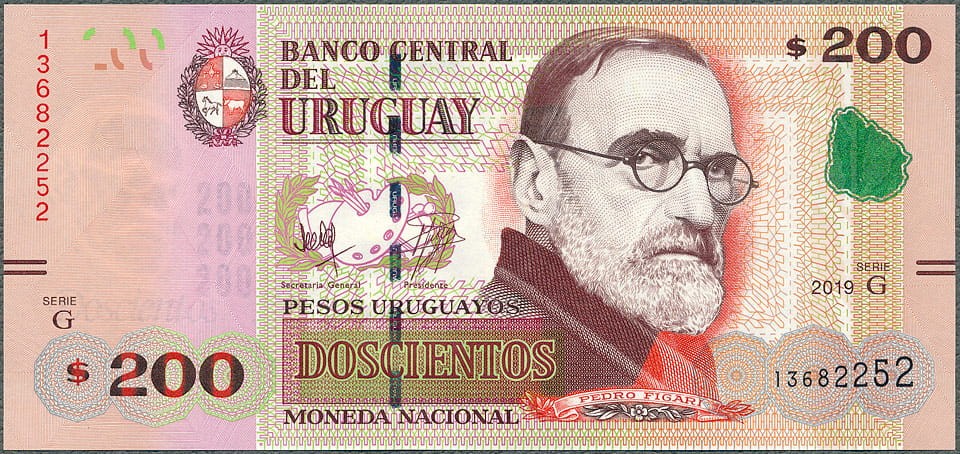 URU200_19A.jpg