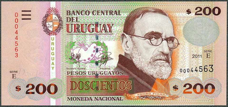 URU200_11A.jpg